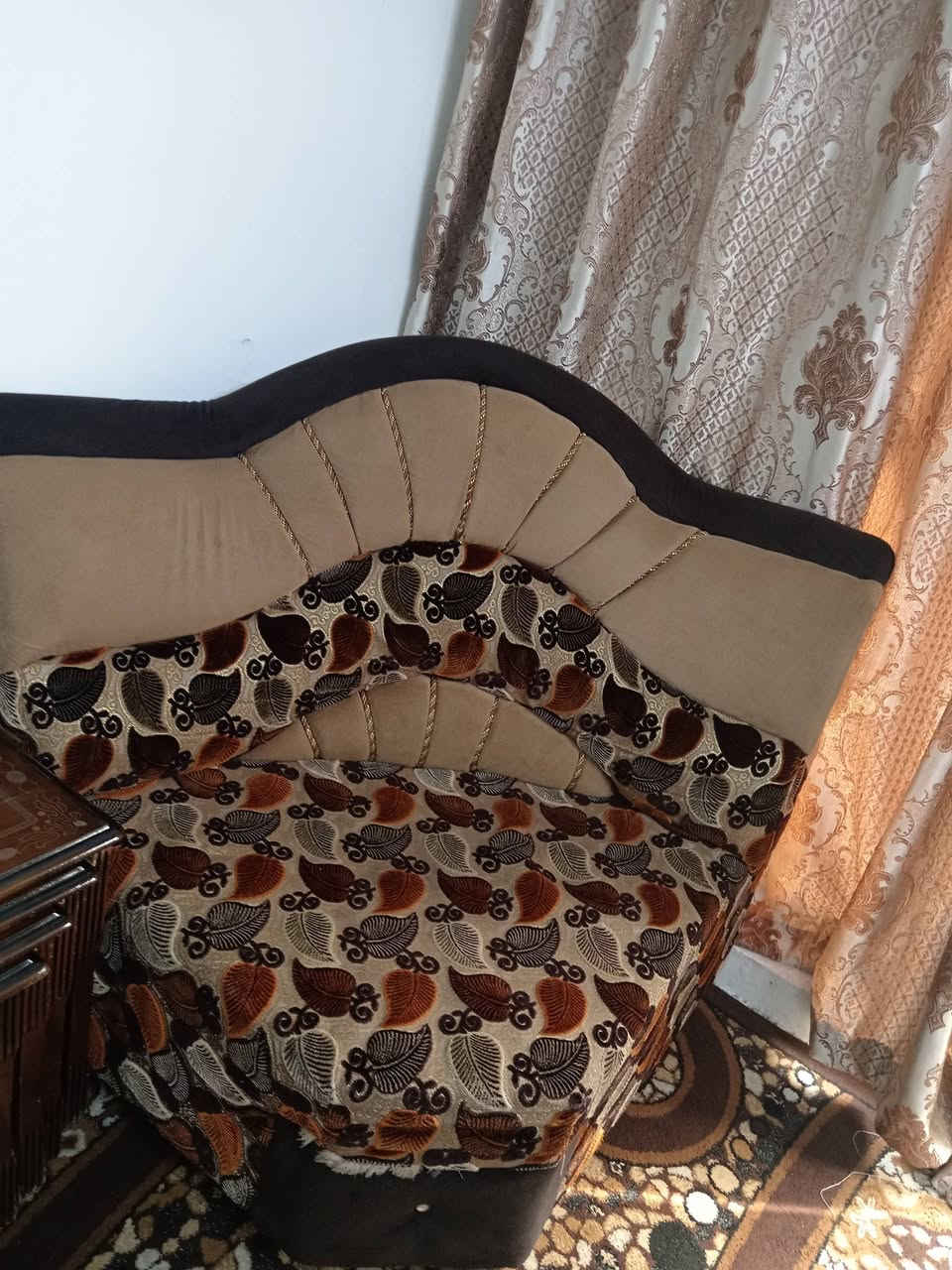 طخم للبيع النظافه فول الخشب ثقيل السعر ٢٠٠ وواضع بالصوره الشراي يراسلني  خاص  المكان بالمدخل مالشقق الخضراء


**إذا كنت صاحب هذا الإعلان وتريد حذفه لأي سبب، رجاءا أرسل رسالة إلى الدعم الفني**