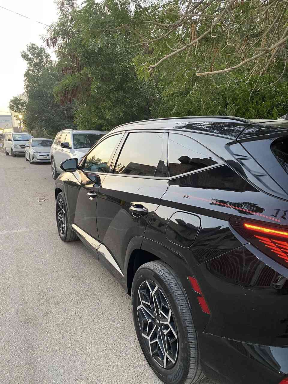 توكسان N line 2023
ب 163 ورقه
وارد امريكي دخول جديد بدون شواصي ودواخل بدون رقم
سونارها وحادثها مرفوق بالصور
فول مواصفات 1/1 
مكينه 2500
فتحه بانوراما
شاشه كبيره نفكيشن
بصمه
رادار امامي
مانع تصادم
تحديد مسار
نقطه عمياء(رادار جانبي)
كراسي مختم ان لاين جلد مع شامو
كرسي كهرباء
كراسي تدفئه
مثبت سرعه
تحكم ستيرن
نظام قياده ذاتيه
تبريد قطعتين
تشغيل عن بعد 
شاحن وايرليس
هاند بريك كهربائي
ويل 19
ثلاث انظمه قياده
صندوك كهربائي
اضاء ترحيب بالبيبان وداخليه
وبعد بيها هواي مواصفات..
للتواصل ***********
