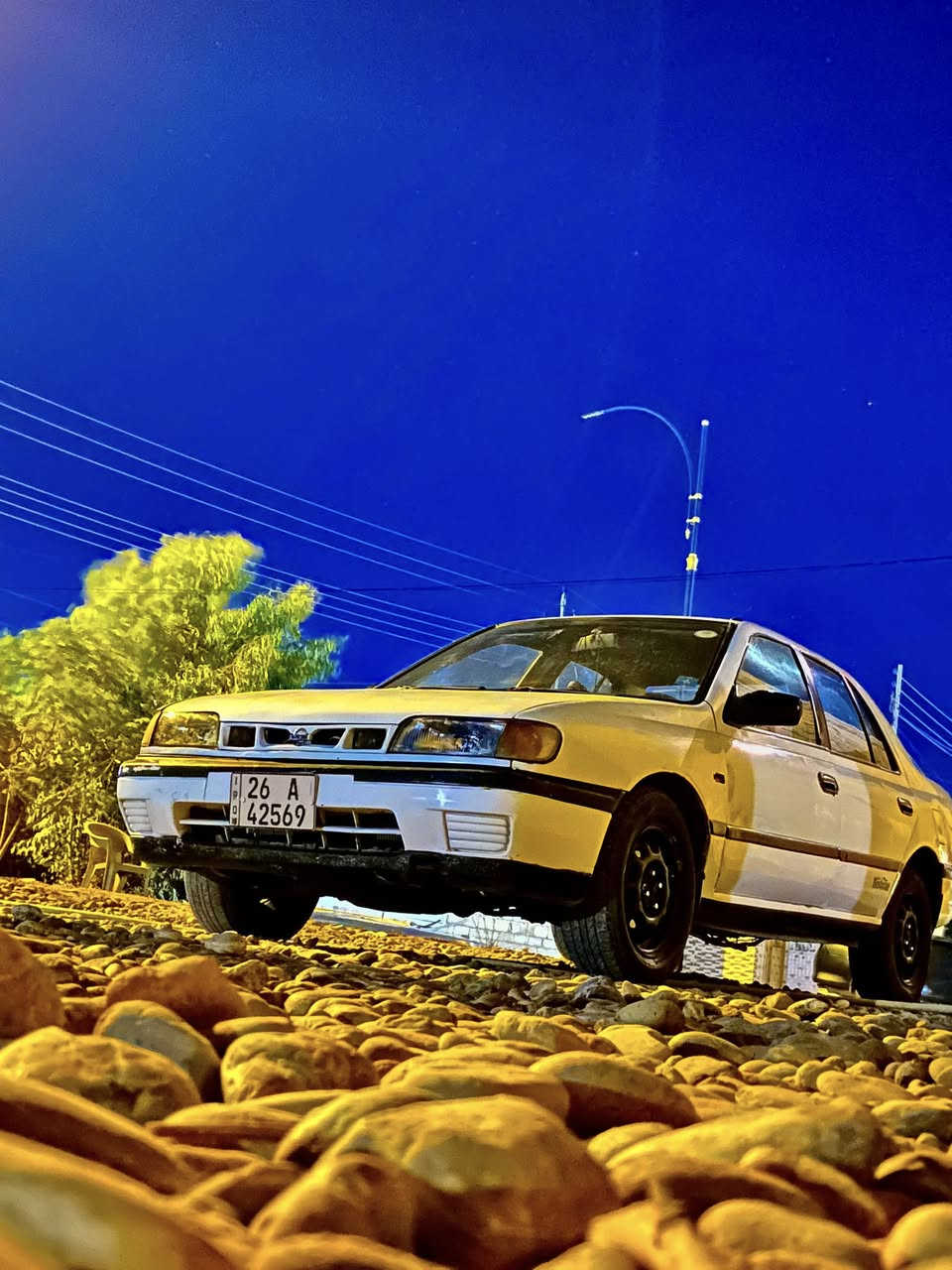 السلام عليكم صني للبيع موديل ٩٣سنويه لل ٣٠يلا تنتهي كير محرك شرط ٤تواير جديد سياره جاهزه السعر ٣٥وبيها مجال /***********
