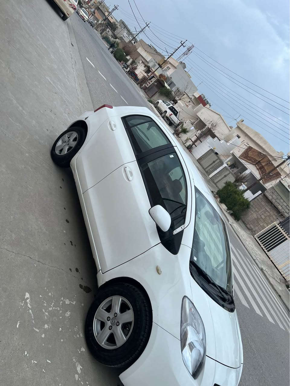 يارس موديل 2008
سی پارجە سبووخ
گیر مەکینە تەقە رەقە بە شەرت 
4جام كارەبای
سەنەوی نوی تا2030
سەیارەکە جایزە هەموو شتی بە شەرت
82مە جالی برایانە
ز.م:***********
شوين:هەولێر أربيل, العراق
