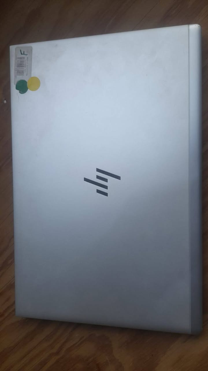السلام عليكم لابتوب hp نضيفه جدا مع الشاحنه بدون درايف سلم cor i7 الجيل الثامن الهارد ssd256 الرام 8كرت الشاشه شير 2كيكا بايت السعر 350 للاستفسار ***********
