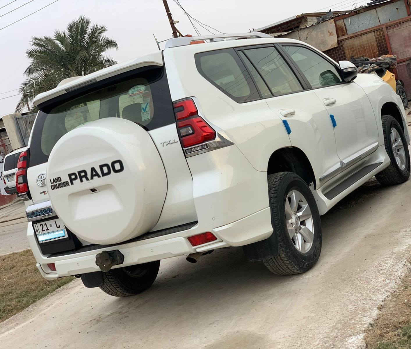 السلام عليكم برادو TXL 2019 مكفوله كفاله عامه فقط باب دبل كود ماشيه 45الف حقيقي سنويه بأسمي وين تريد تفحص أفحص مكاني ديالى بيع فقط 
موصفات :- 
مري كهربائي 
سلايت 
زراك مازدات 
باقي الموصفات معروفه 
السعر 390 ورقه بيها مجال بسيط 
للأتصال 
***********
