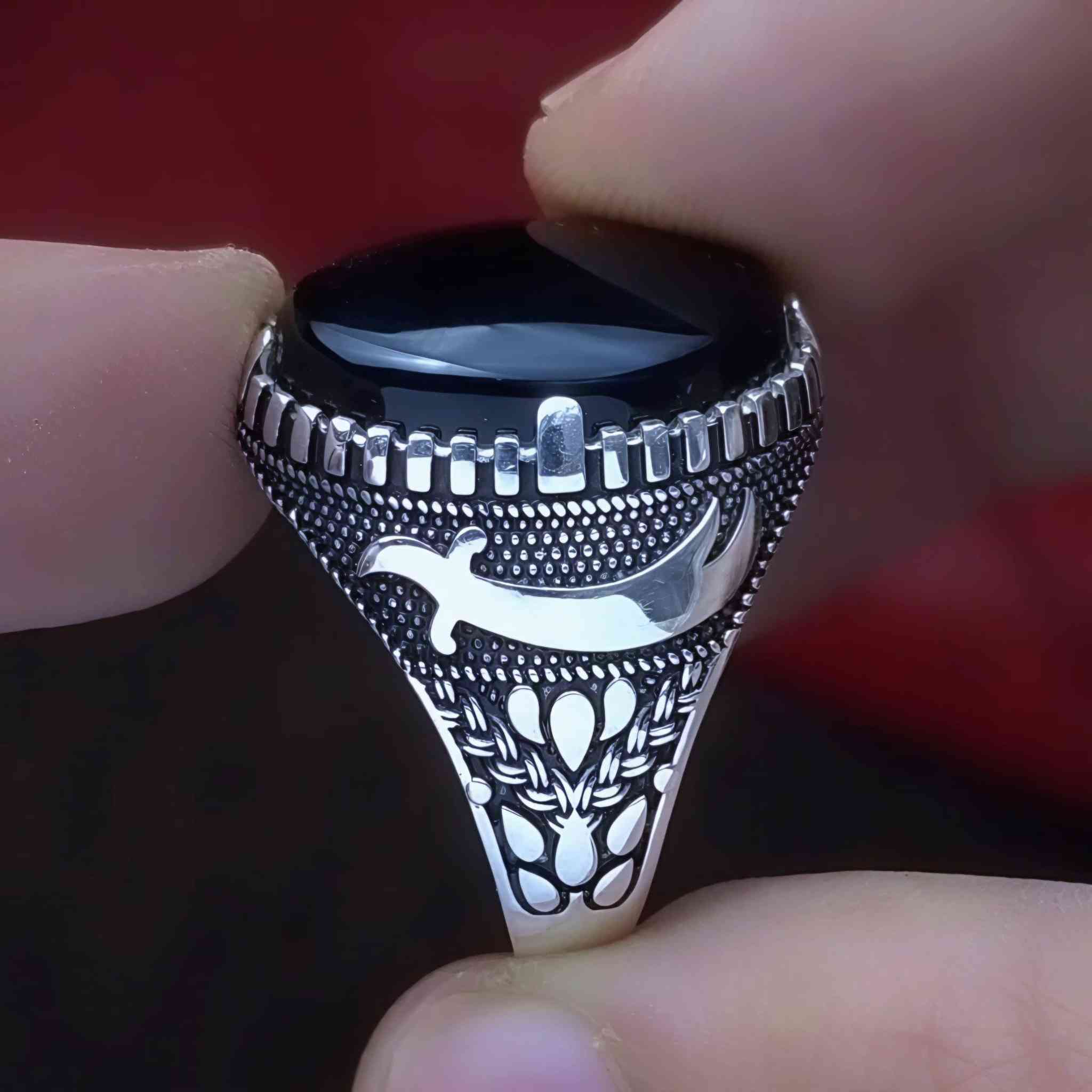 جديدنا على مدار رمضان 🌙
لأن التفاصيل تصنع الفرق 👌
نقدّم لكم خاتم فضة عيار 925 بتشطيب راقي ولمعة تدوم، تصميم يجمع بين الفخامة والبساطة ليليق بكل إطلالة.
✔️ خامة فضة أصلية
✔️جملة-تجزئة
✔️ تصميم مميز يناسب جميع الأذواق
✔️ مناسب للاستخدام اليومي والمناسبات
✔️ خيار مثالي كهدية راقية 🎁
✔️للتواصل والطلب  معنا عبر الواتس اب
خلك مختلف… وخلي أناقتك تتكلم عنك 🤍
للطلب والاستفسار راسلنا على الخاص 📩
#خواتم_فضة #أناقة #إكسسوارات #هدية_مميزة #فضة_925


**إذا كنت صاحب هذا الإعلان وتريد حذفه لأي سبب، رجاءا أرسل رسالة إلى الدعم الفني**