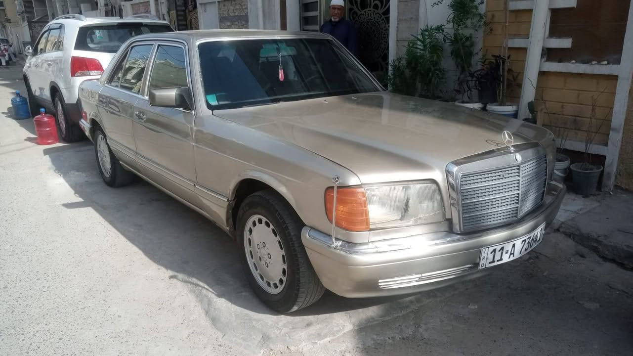 سلام عليكم سيارة مارسدس جانبو جديدة مكينة تلاثة ففتي صبغ جماليةرقم ***********
