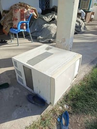 مكيف للبيع  07821283328