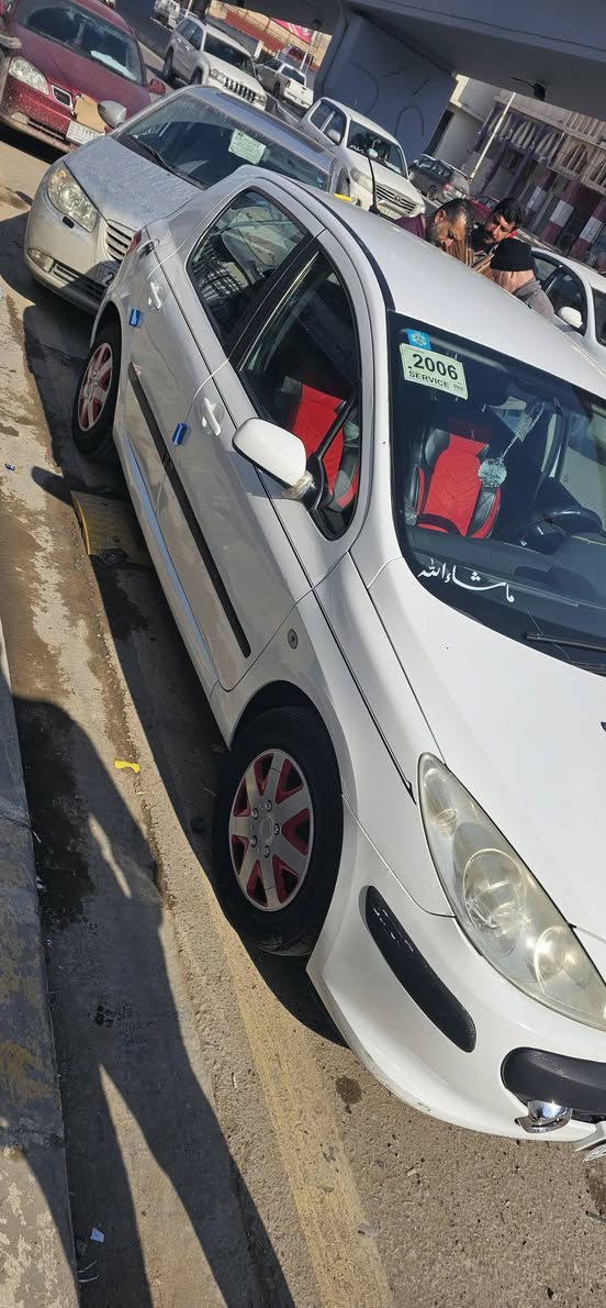 بيجو 2006 . رقم بغداد بأسمي. جاهزة السيارة من اي نقص. السعر55 . للاستفسار ***********
