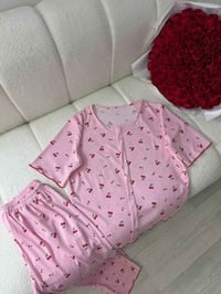 بجامة الكرز • مقاسات L/XL/XXL • متوفرة