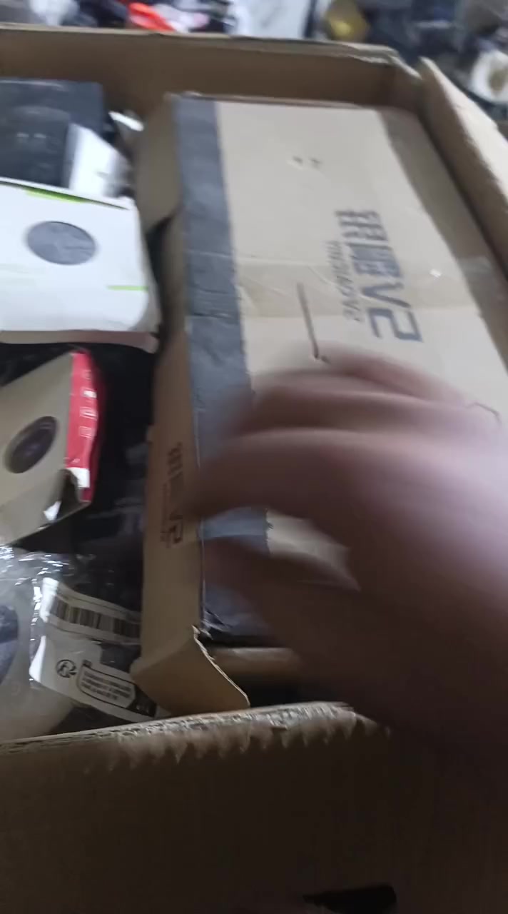 متوفر كراتين سعر الكارتون 65 ألف تصفيه الحجز على هذا الرقم واتساب ***********
