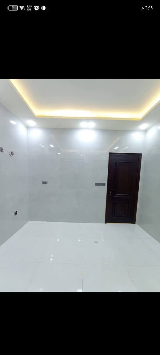 دار للبيع حله نادر الاولى حي الزيتون يحتوي على ثلاث غرف نوم واصاله والكلدور وكراج سياره الاستفسار على هاذه الرقم ***********
