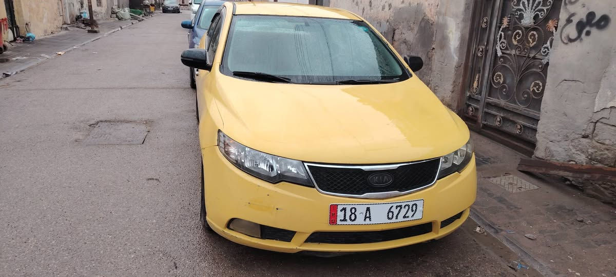 سلام عليكم سياره فورتي البيع 2012 رقمه بابل بسمي ضربته فخذه المامي ومكفوله من العيب شرعي محركه 2000 مكان سياره ناصريه الإسكان صناعي ***********
