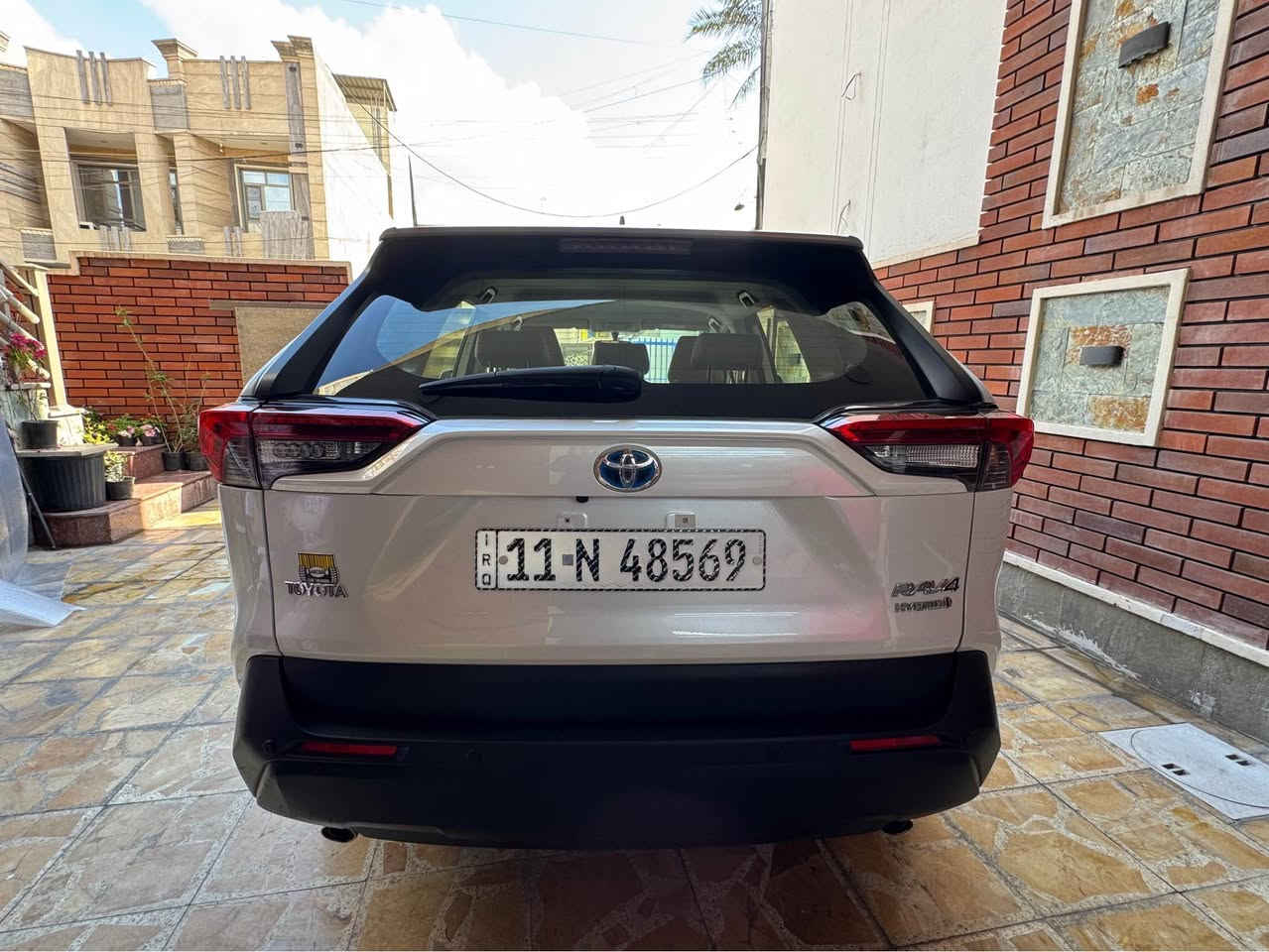 السعر 26,000 دولار
رقم الهاتف ***********

تويوتا راف فور 2024 هايبرد
وارد خليجي – صنع في اليابان

ماشية 46 ألف فقط
مكفولة بالكامل
سيارة نظيفة جداً بحالة ممتازة وجاهزة للاستخدام

اقتصادية جداً في الوقود ومناسبة للاستخدام اليومي والعائلي

العنوان: الدورة – شارع أبو طيارة
رقم بغداد وباسمي بغداد, العراق
