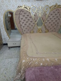 غرفه للبيع نضيفه كلش السعر ٦٠٠وخمسين وبيها مجال والبرده ب١٥٠للاستفسار ...