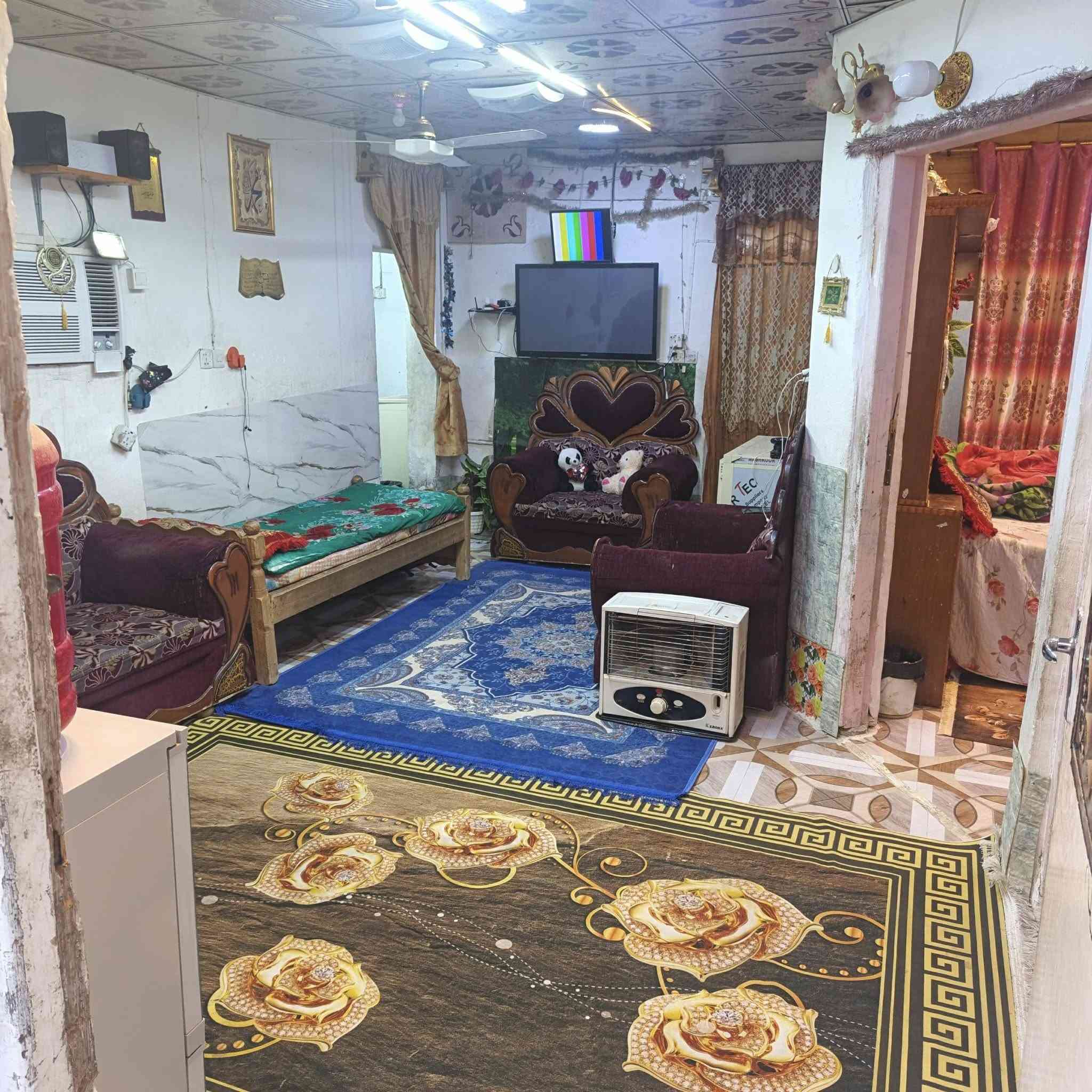 السلام عليكم
مكلف بالنشر
بيت للبيع شارع العلوة قرب ملعب منصور اول فرع قريب علشارع بيت جاهز للسكن 200 متر طابو زراعي وبسعر 38 مليون فقط 
مسجل بالبلديه وبي كصكوصه وتسلسل
خدمات كامله فرع تبليط للباب
للاستفسار ***********-***********
كما موضح بالصور
