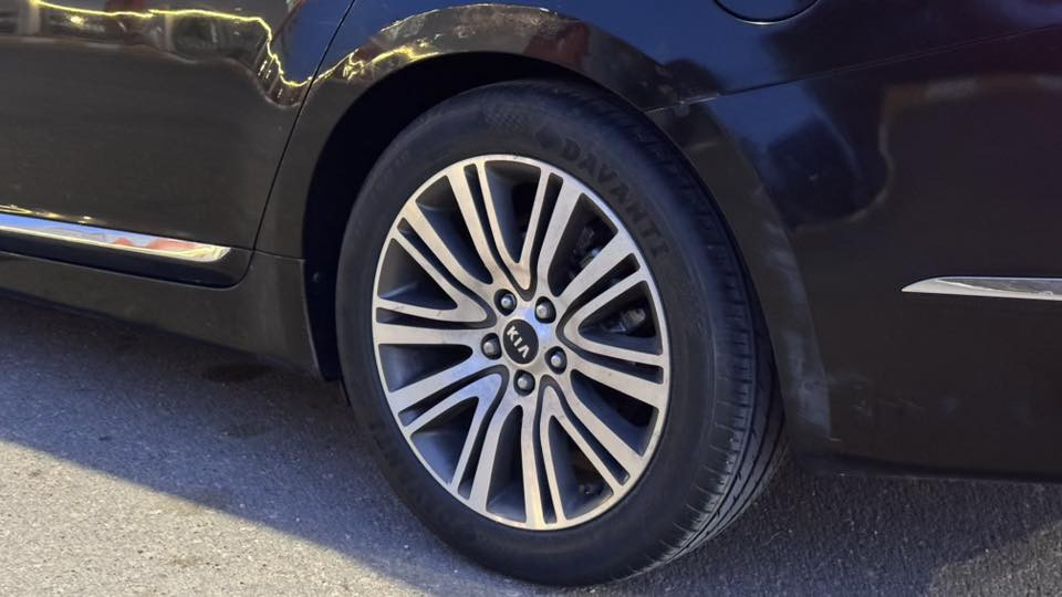 ❇️ كيا كادينزا (2014)  فول 1/1 
❇️خليجي السياره اعلى مواصفات بالكادينزا فول ملكي
❇️رقم اربيل  جديد هزة جديدة باسمي
المواصفات:
❇️محرك 3500 دوش سليم
❇️ گير 6 نمر سليم
❇️شفتات بالستير
❇️بصمة
❇️كشنات جلد تدفئة وتبريد ومساج
❇️ميموري كشن السايق
❇️سايد بريك بصمه
❇️سقف بانوراما فتحتين
❇️سستم صوت انفنتي 12 سماعه
❇️ ثنين دمام بلادي خلفي امامي
❇️برده خلفيه كهربائيه ويه البك تصعد وتنزل
❇️كراسي كهرباء امامي
❇️تحكم خلفي بالتبريد وبالمسجل
❇️شاشة اندرويد
❇️ستيرن كهربائي 4 اتجاهات
❇️ تحكم اربع جهات
❇️حساسات خلفي
❇️لايت باك لايت لد
❇️انارة ترحيب عند الاقتراب
❇️دخول ذكي عند الاقتراب
❇️خاصية الخروج المريح من السيارة بعد الاطفاء
❇️نظام اوتو هولد
❇️انارة داخليه ليد
❇️كامرة خلفيه
❇️شفتات ستيرن
❇️تبريد قطعتين تحكم مناخي
❇️السيارة مصروف عليها كلش هواي مسويلها ادامة كاملة تخم تاير جديد باتري جديد
❇️منظومة الوقود بالكامل جديده من الفيتبم للنوزل للبلك
❇️صدر امامي خلفي جديد + درايم شفتات فلنجات ❇️دسكات جديده
❇️شريط ستيرن جديد
❇️سيارة بيها 3 قطع باب السايق بنيد جاملغ وبيها شبر بكل تكمة خفيفه كلش و تبديل القطع نفس اللون بالضبط سيارة ربع ما تصرف عليها كل شيء مشتغله على ايدي
سعرها 126 بيها مجال حگ الجيه
تراي السيارة انطي من الانبار للبصرة
تحويل السيارة مباشر
مكان السيارة الانبار / الفلوجة
***********
