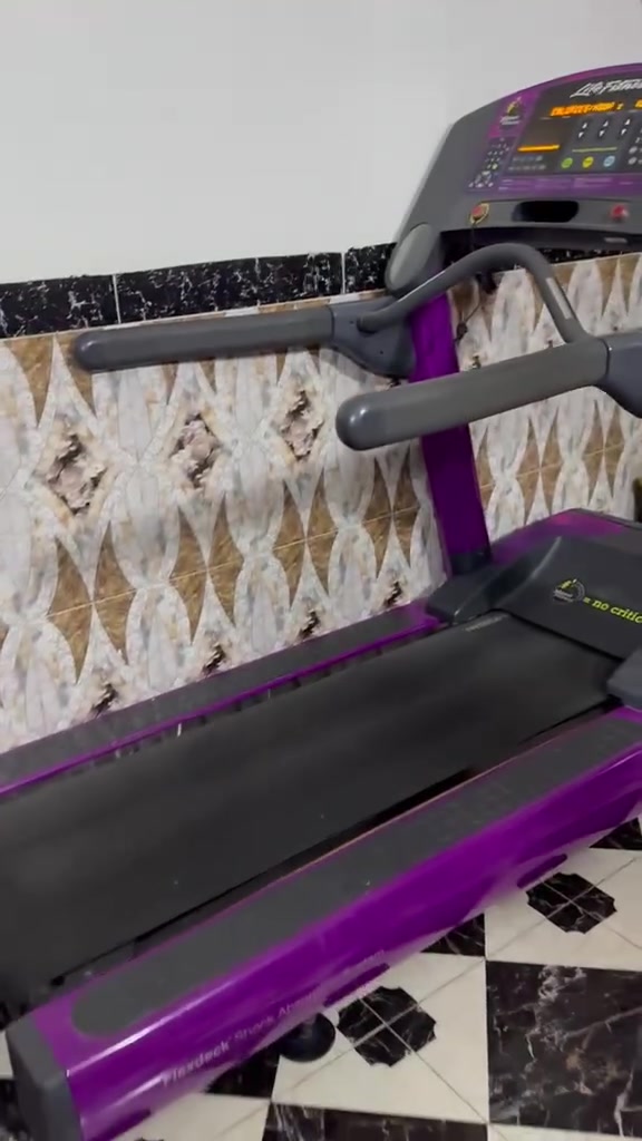 Life fitness جهاز جري ن نظيف
شرط الفحص بمليون ونص


**إذا كنت صاحب هذا الإعلان وتريد حذفه لأي سبب، رجاءا أرسل رسالة إلى الدعم الفني**