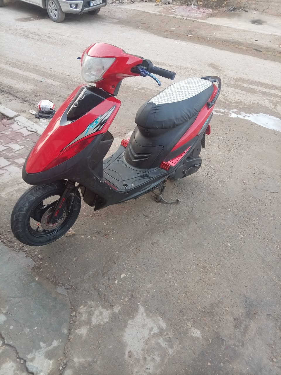 السلام عليكم دراجه ماكس للبيع دارجه جاهزه كهربايات كله شغاله دبل خلفي مزود دراجة ما مفتوحه عل فحص سعر650وبيه مجال قليل متواجد واتساب ***********
