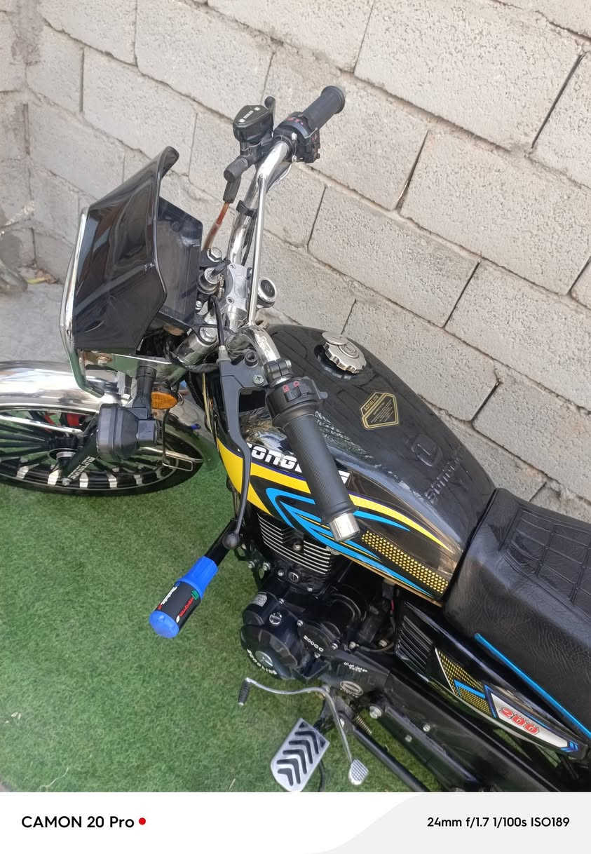 سلام عليكم 
 سيفان موديل 2026🖤
مكفوله كفالة عامة محࢪك 200ccبصمات سويجات كاملة
اوراق كارتونية كاملة مابيهة برغي نقص   
مكاني ديالى بعقوبة جسࢪ خرنابات 
عاࢪضهة 790وبيهة مجال 
*********** شراي تصل ودلل
