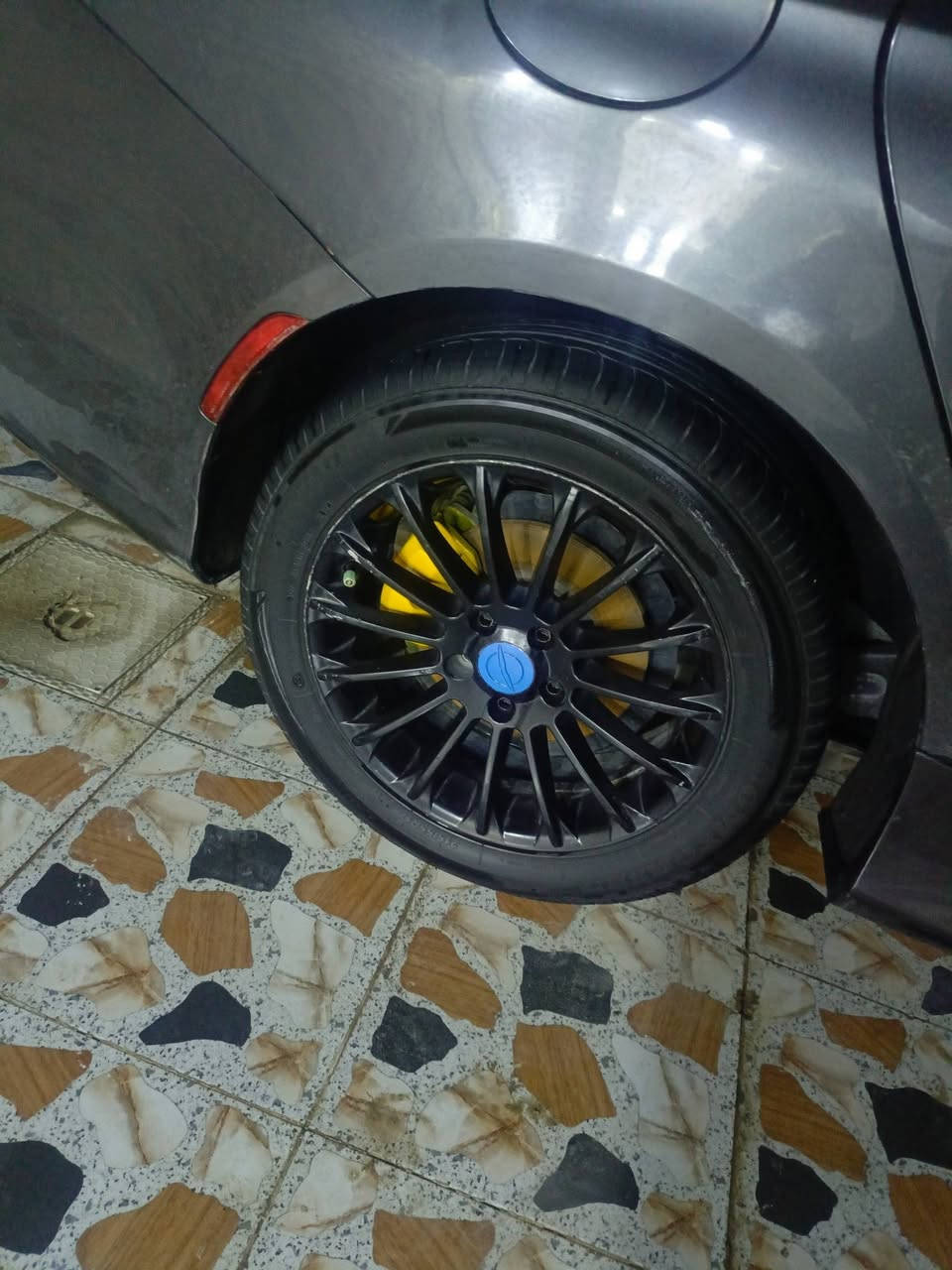 ويل 17 مكفول من تصليح ول عواج بي تخم تاير جديد مراوس فقط ب 17


**إذا كنت صاحب هذا الإعلان وتريد حذفه لأي سبب، رجاءا أرسل رسالة إلى الدعم الفني**