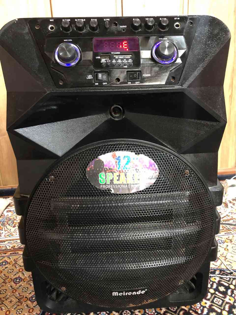 سپیکەر سەماعە١٢ ئینج مارکەی میریندا وەجبەی قەدیمە زۆر بەقوەتە ئەتوانی لەگەل ساز ئۆرگ لەگەل هەمو شتێک رەبت ئەبێ فلاشە میمۆریە کیبلە بلوتوسە کامل مواسفاتە دولاقیتەی بیلادی خۆی لەگەلە بەشەرت بێ عەیب ئەفرۆشم ناونیشان سۆران 
*********** سوران, أربيل
