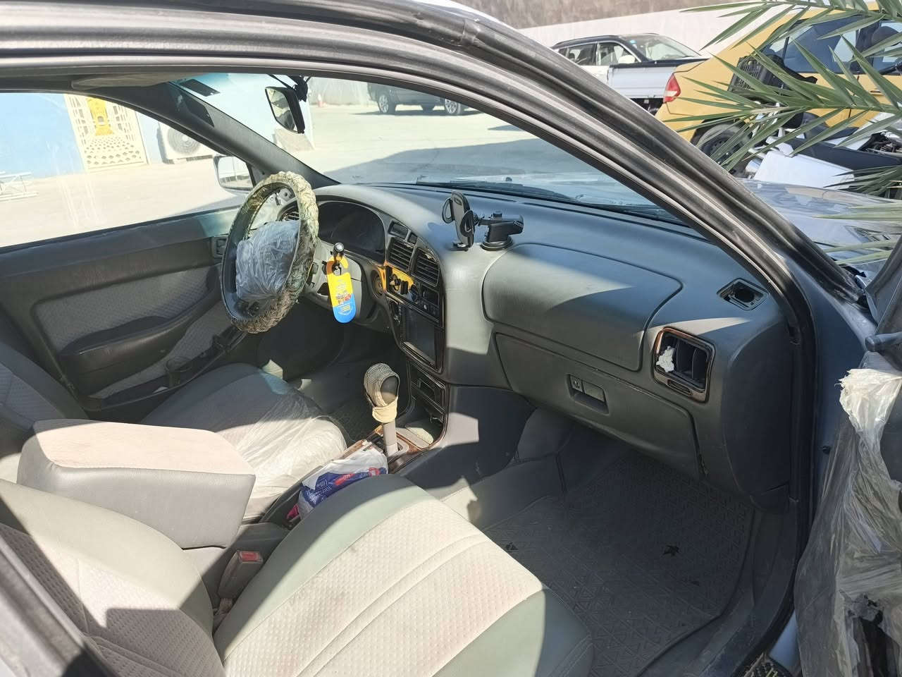 سلام عليكم كامر ٩٤ كامله رقم بغداد انكليزي باسمي تدفئه تبريد مصبوغة عام بسبب جراد السعر ٥٥ وبيها مجال مكاني صلاح الدين بلد ***********
