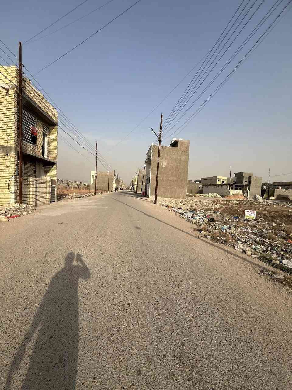 سلام عليكم قطعه أرض للبيع في الدوره هوررجب شارع  ارض النخيل  قرب البانزين خانه مساحه200متر ركن واجه 16 نزال 12 ونص  تريد منها 100واجه 8نزال 12ونص 
للإستفسار اتصال رقم ***********
