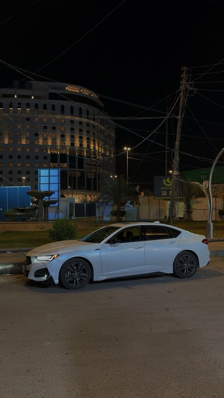 سلام عليكم للبيع أو مراوس حسب القناعه (يفضل سياره عاليه )
هوندا  اكورا TLX 2023 نسخه A-spec رياضيه لون ابيض صدفي رقم بغداد باسمي فول مواصفات ويل حجم 19 إنش فتحه سقف رادارات اماميه خليفه نقطه عمياء ماوس شاشه كار بلي كشن جلد شاموا وتدفئه وتبريد بالمقاعد الاماميه مثبت سرعه وتحديد مسار اناره محيطيه بلاديه وبعد هواي مواصفات حادث سطحي بدون ايرباك ماشيه حالياً 26km السعر خاص وأي استفسار *********** واتساب موجود
