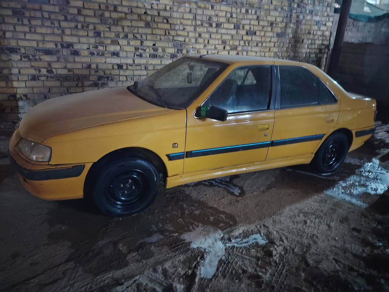 سلام عليكم بيجو بارص موديل 15 بيخ ضربه جاملغ والبنيد مبدل طاير والباقي كفاله 40 وبيه مجال *********** للاستفسار اكثر
