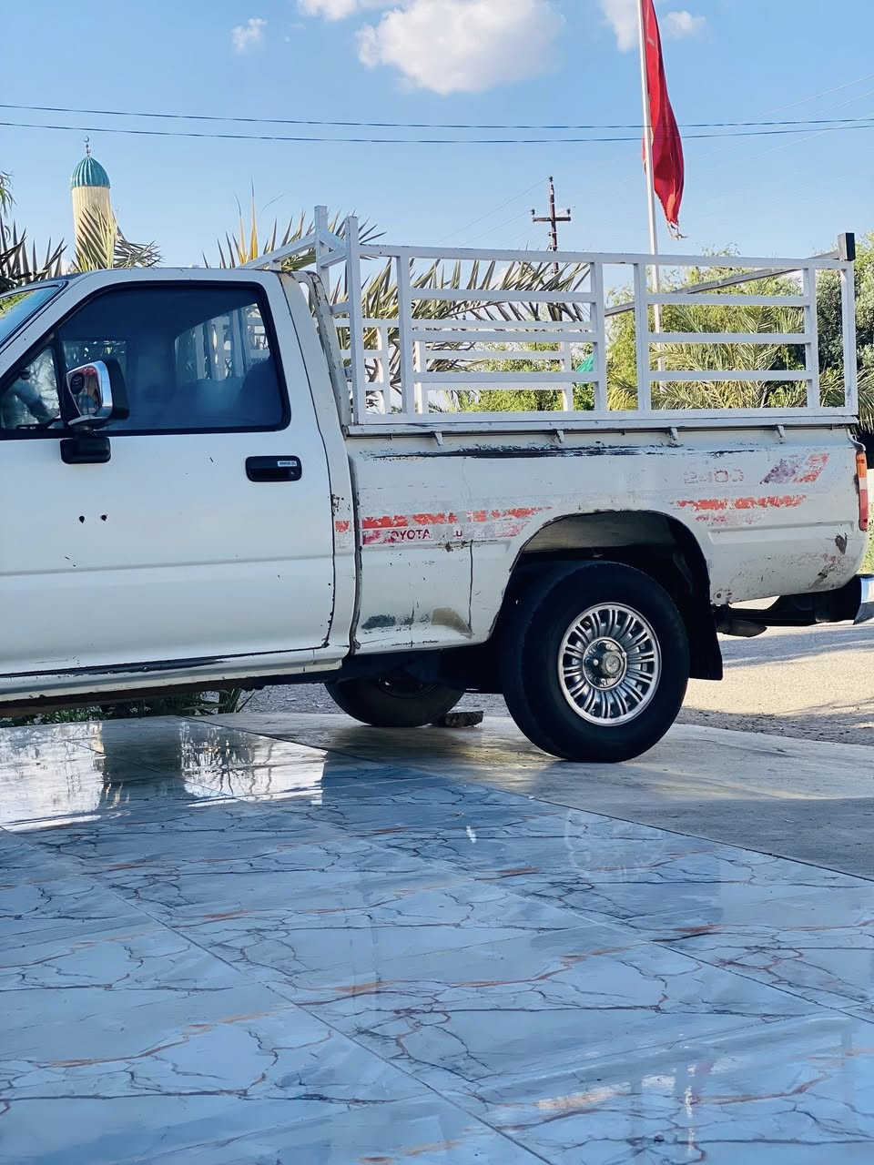 للبيع أو مراوس كيا حمل بيكم تك موديل 1990 خليجي سياره حلوه جاهزه بدون نواقص كير ومكينه مكفول رقم صلاح الدين دولي سنويه تحويل ثاني سياره مجبزه على آخر شي نكره سلف تبريد شغال كامله الاستفسار الاتصال على الرقم أو مرسله الصفحه *********** 
العنوان ديالى المقداديه
