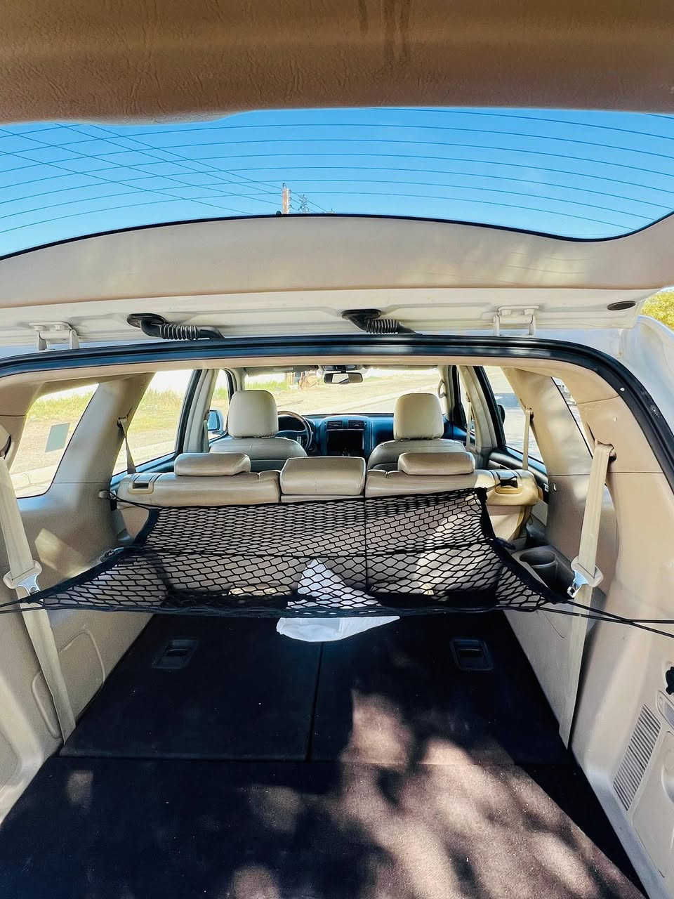 سلام عليكم
موهافي 2012
لون ابيضّ لولوي
داخل جلد
فتحه 
سويج
٣ قطع تبريد وتدفئه 
7 ركاب
مكينه v6 3800
تحكمات ستيرن
حساسات
شاشه أندرويد 
كأمره خلفيه 
كشن كهرباء
تو ويل
ابل كار بلي
السياره تحويل ثاني يوم وأرقام جديده باسمي
***********
