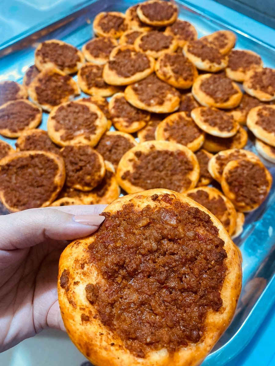 سلام عليكم هذا شغلي وباب رزقي اشتغل اكل بيت كبب بورك سمبوسه برياني دجاج بأنواعه دولمه  كيك بسعار مناسبه ***********
