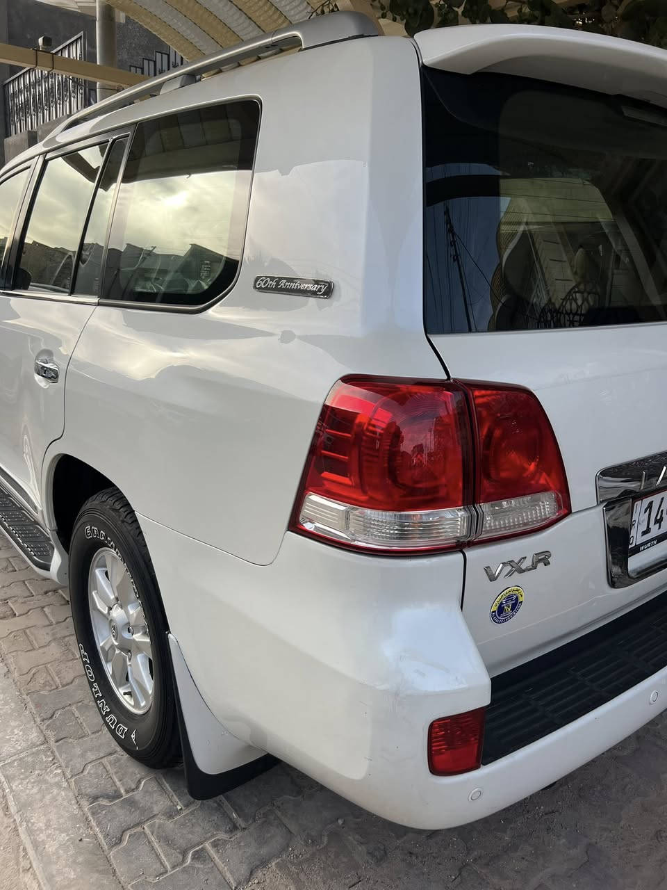 سلام عليكم 
لاندكروز VX. R محرك 4700 فول مواصفات ماشيه 218 الف حقيقي السياره جديده وجاهزه موديل 2009 رقم بصره باسمي كلشي بيه على  البلاد مكان السياره ميسان العماره 
للاستفسار ***********
