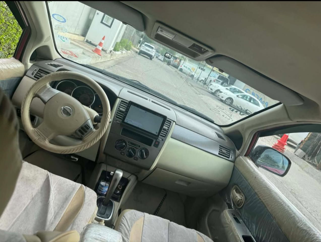 ❤️نيسان فيرسا ❤️
رقم بغداد الدولي مشروع وطني
رقمه جديد وهزه جديده وسنويه لل2031 يعني بوجهك تروح تحول 
موديل 2007 
❄️تبريد ثلج ويا سويج ❄️ 
كير بشرط
محرك بشرط 
صدر نضيق
تايرات نضيفه 
زنون عالي ناصي 
كامرا وشاشه
❤️سعر 67 $❤️ وبي مجال حك الجيه 
مكانهه بغداد. 

***********
