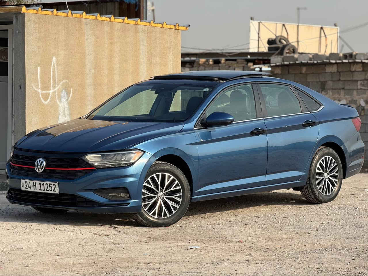 فۆلکسواگن جیتە مۆدیل ٢٠٢١ 
فول مواسفات R Line 
پانۆراما کوشین جلدو هیتەر 
کوشین کارەبا فول …هتد 
٨٣ هەزار کیلۆمەتر رۆشتیە 
دوو پارچە بۆیاخ 
بۆنیت چاملخ داخلی زۆرکەمە تەنها بەدەنەیە بەبئ شانسی 
ئیرباگ سوکان و شان سیستەمە  
رەقەم شانسیم داناوە حادیسەی خەفیفە 
هەمووگیانی بەشەرت لەدەحامی لۆ دەحامی 
گیرومەکینەو تەقەو رەقە هەمووگیانی بەشەرت 
سەنەوی تازەیە تا ٢٠٢٧ 
تحویل و وەکالە بەشەرت 
لەهەولێرە سەیارەکە 
ژمارە مۆبایل :*********** 
ڤایبەرو واتس ئاپم هەیە
نرخی :١٤٣ وەرەقە مەجالیکی برایانە 
تکایە موشتەری نی بیزارم مەکە 

فولكس واكن جيتة 
موديل ٢٠٢١ 
فول فول مواصفات 
سيارة حلوة ماشاءالله 
٢ قطحة صبغ بونيد جاملغ 
ايرباك ستيرن و بردات سيستم 
مابي شاسي شرت 
ماشي ٨٣ كم ماشي 
رقم سنوية كل جديد ٢٠٢٧ 
مكان اربيل 
رقم موبايل :*********** 
عندي فايبر واتساب 
سعر :١٤٣ شوية مجال أربيل, العراق
