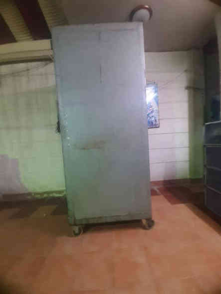 السلام عليكم خماره مال صمون كهربائي للبيع نضيفه جداً
العرض متر والارتفاع مترتين
السعر 300 وبيهه مجال 
للأستفسار ***********
العنوان بغداد الحبيبية قرب ساحة الحمزه
