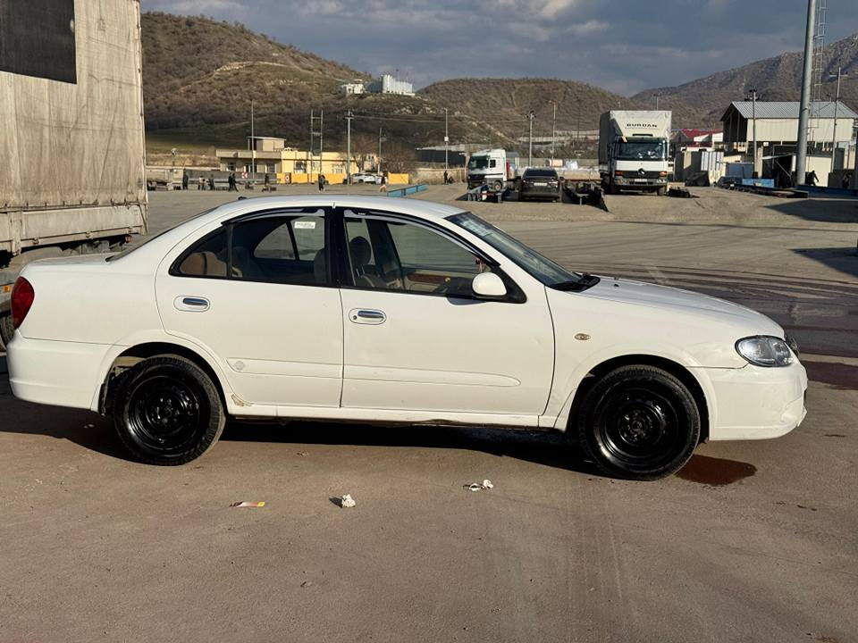 نیسان سەنی یابانی مۆدێل 2011 گۆڕینەوەش دەکەم
بێ رەقەمە و ساخە ماڵی دۆست و فەقیرە
سەیارەیەکی توند و تۆڵ و بێ مەسروفە بە شەرتی هەمووشتێک.. گێڕ و مەکینەی وەک شەریکە ئەیفرۆشم هەندێ وردە چاڵی پێوەیە بێ دەعم و بێ لێدراوی چوار تایەی تازە و سپێر بنجوين, السليمانية


**إذا كنت صاحب هذا الإعلان وتريد حذفه لأي سبب، رجاءا أرسل رسالة إلى الدعم الفني**