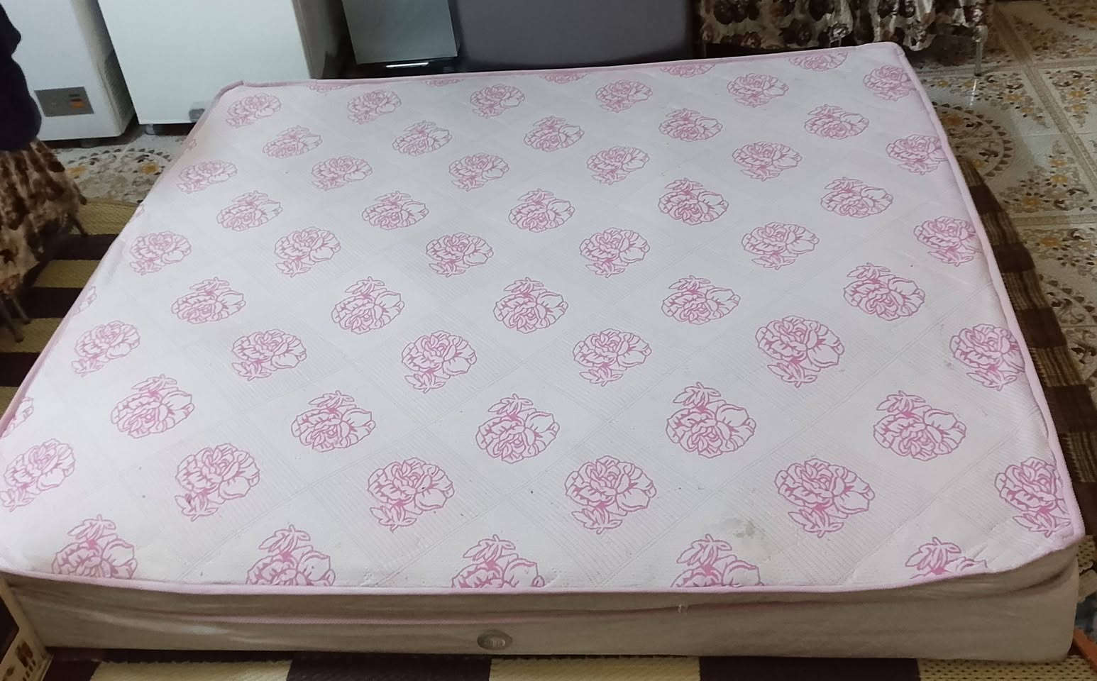 دوشك للبيع طبي ابو السبرنك مستعمل قليل الاستفسار على الارقام  
اسيا  ***********
كورك ***********
