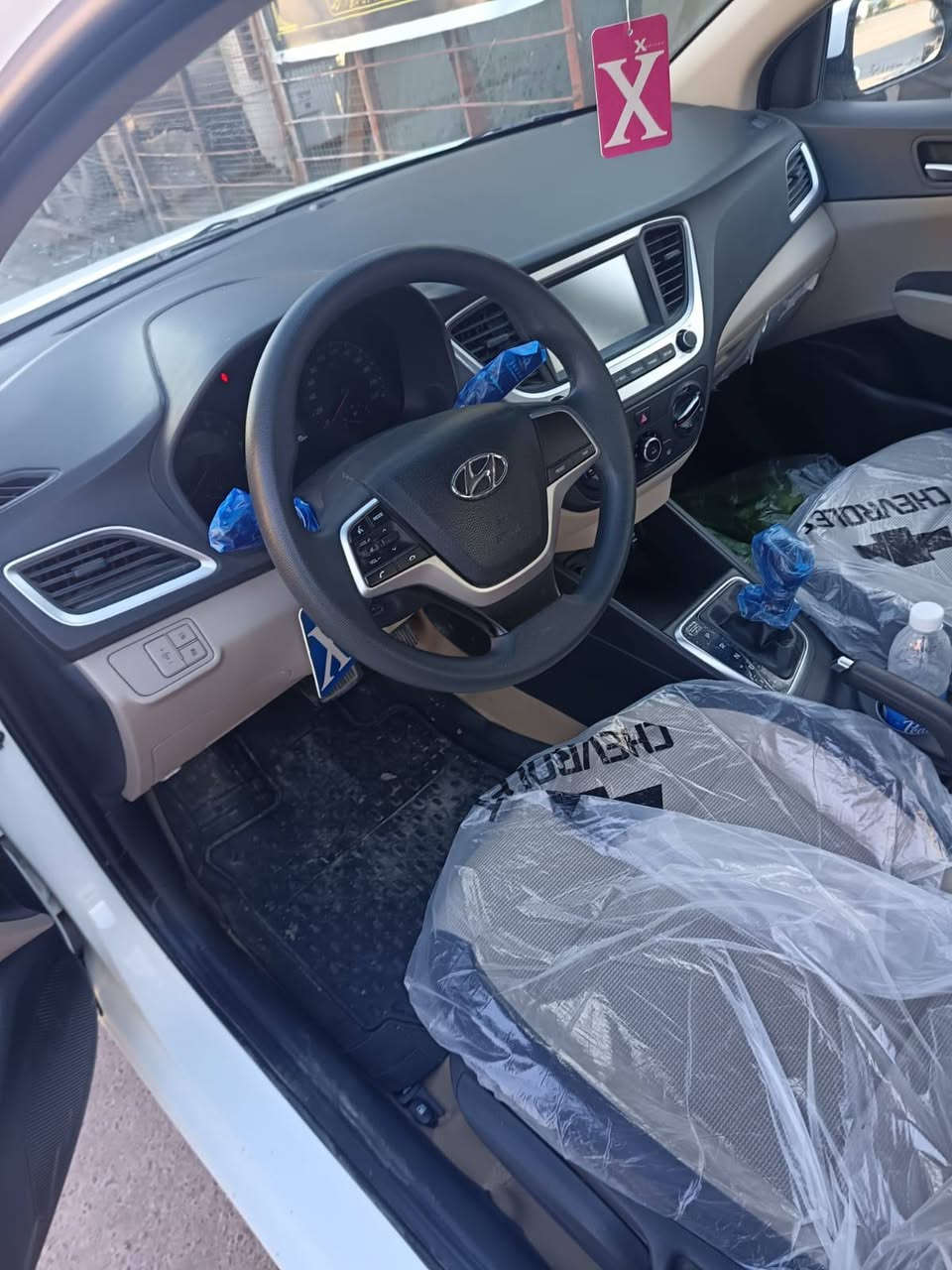 السلام عليكم هونداي اكسنت للبيع موديل 23 خليجي رقم بغداد انكليزي مكفولة كفالة عامة العنوان بغداد حي الجهاد مجمع النسيم رقم تلفون ***********
