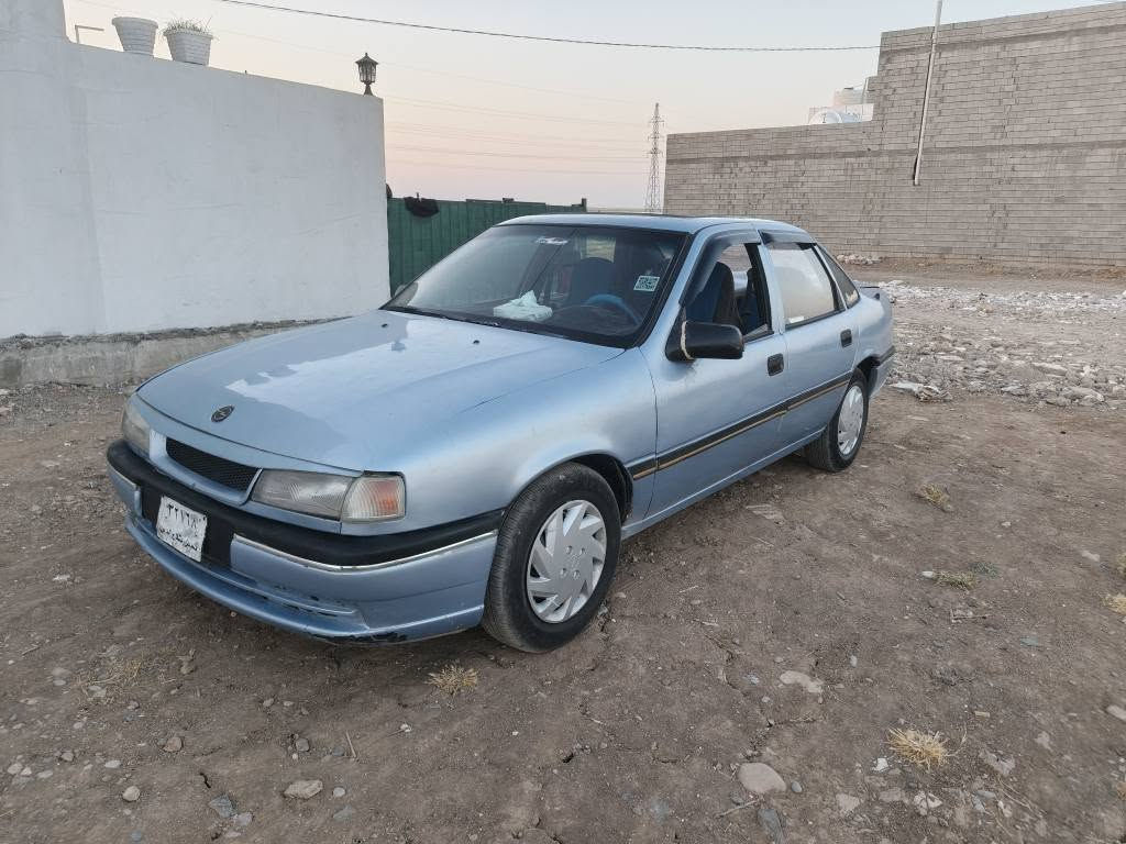 سڵاووبەرەکەتی خواتان لێ بێ.
ئۆپڵ.ڤکترا.1992.مەکینە18زۆر جوان ماوەتەوە.خیاسی نیە.بێ دەعم .بێ لێدراو.سەنەوی لەگەڵە.بەشەرت ئەوەلیات.نرخی 20گەڵا.
***********
*********** شمشمل, السليمانية
