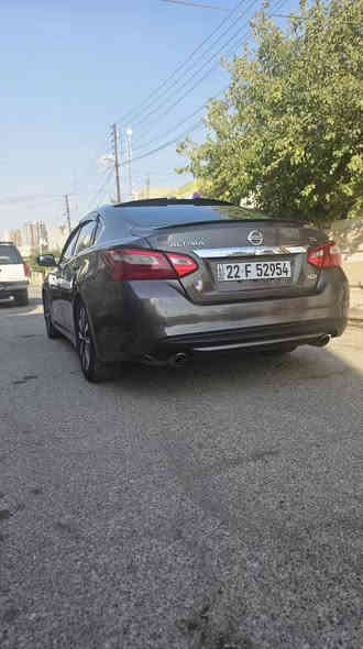 السلام عليكم 
للبيع فقط نسيان التيما 
موديل 2018
لون جوي 
مواصفات فول Slبدون سلايت فقط
بصمه تشغيل 
بصمه ابواب 
تشغيل عن بعد 
كشنات جلد 
كشنات كهرب 
كشنات تدفئه 
ستيرن تدفئه 
تبريد منفصل يمين و يسار 
تبريد قطعتين 
رادار جانبي 
رادار امامي 
لايت زينون
اشاره بالمري 
شاشه كبيره 
مرايه وسطيه عازل للضوء 
و باقي المواصفات المعروفه 
بيها صبغ  جاملغ و نص بوند بالعراق
و بيها بابين مبدلين من امريكا نفس اللون
كير و مكينه و طخم و كهربائيات شرط 
طخم تايرات جديد 
شرط الوكاله و التحويل 
السعر 130وبيها مجال بسيط 
***********
*********** موصل
