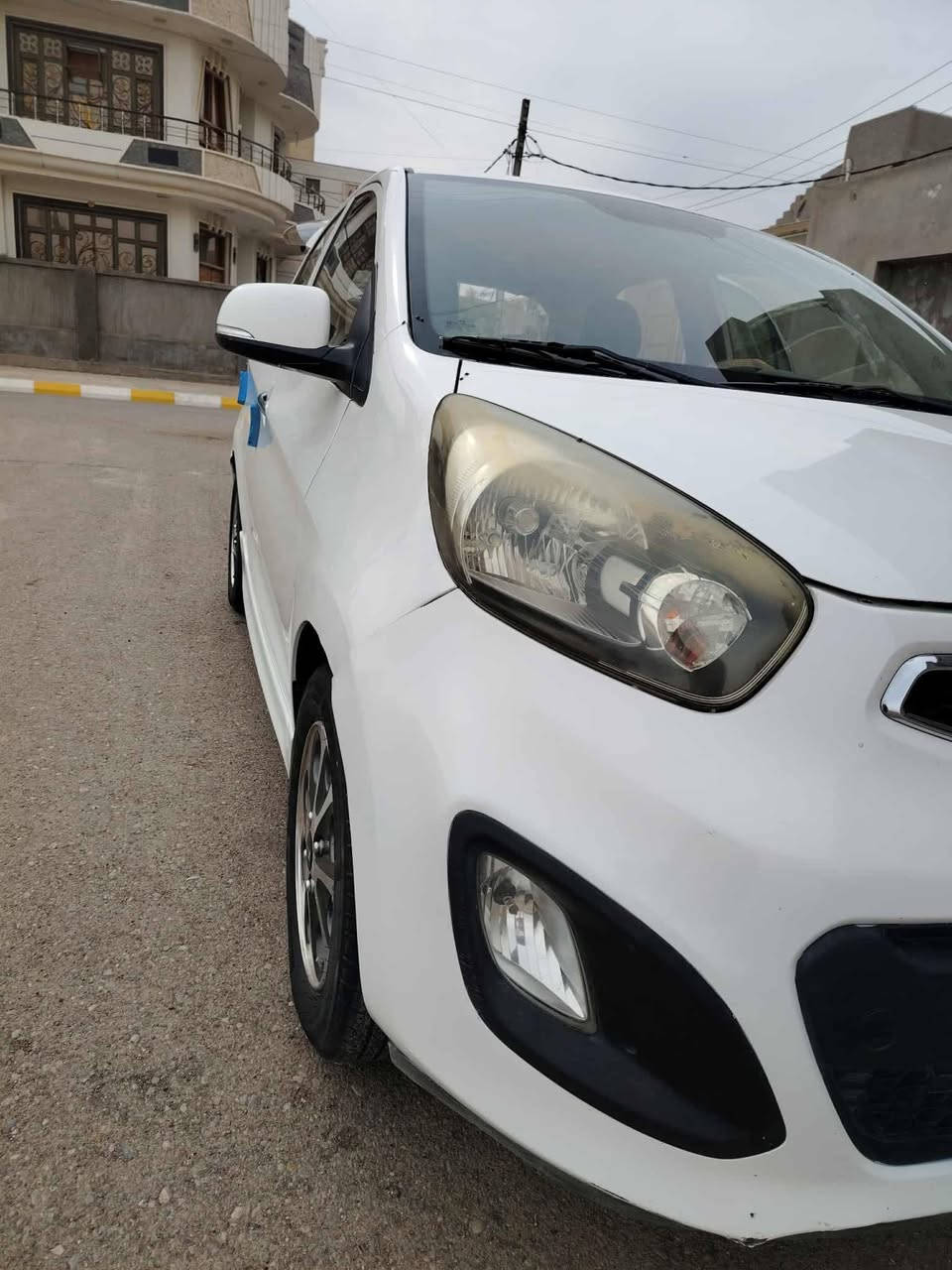 بعد التحية
كيا بيكانتو 2013 خليجي 

سنويه بسمي تحويل بسم المشتري 

السياره مكفوله كفاله عامه عده مكانين بارد بسيطات جدآ على الفحص

تخم كاير جديد صدر أمامي خلفي جديد استخدام شخصي اسبير طوارئ كامره خلفيه 

السنويه جديده لحد 2028  أرقام جديده نكليزي مابيها كل نقص تغليف ارضيه وكشنات جلد جاهزه ونضيفه 

السعر 90 وبيها مجال قليل حك الجيه المكان الصويره واسط 

***********
