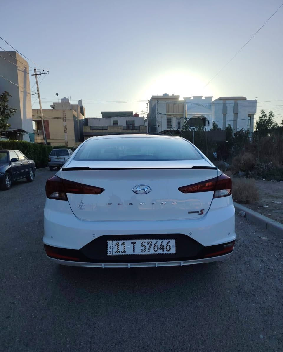 سلام عليكم النترا 2020 خليجي فول واحد على واحد بصمه فتحه مري شفط اشاير بالمري 5 ويل كب كلش حلوه وجديده السياره سونارها ويه المنشور جاملغ خلفي وباب صبغ  تايرات جديده بيها شادتهن تبريدها شغال ماشيه 105 كيلو
لايتات زينون مابيها ضرر بالشاصي كلش حلوه سعرها 
١٤٤ 
مكاني سيدية 
***********
