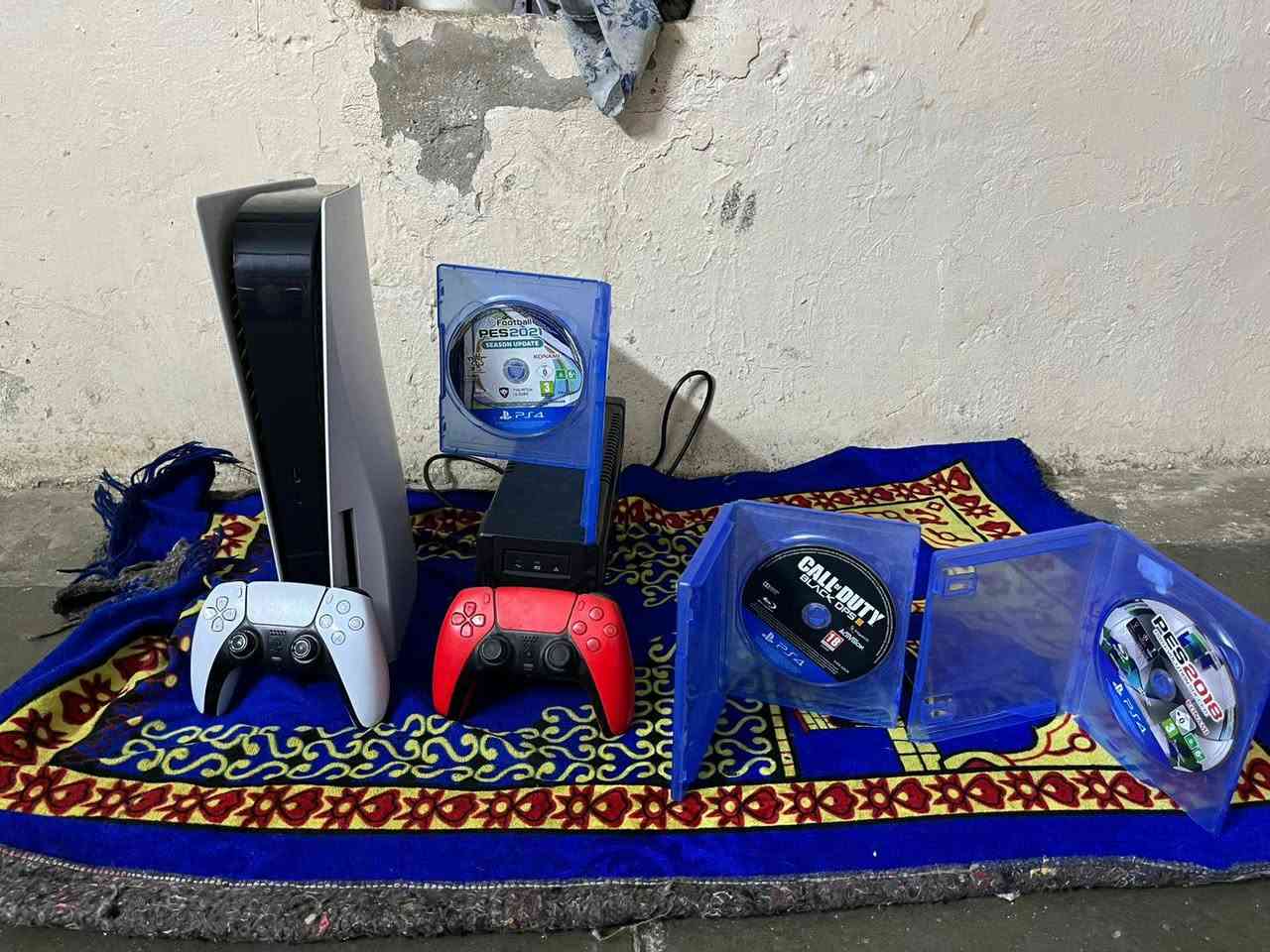 بلي ٥ فات جهاز نضيف وياي ٤ اقراص بيس ٢١ وا بيس ١٨ وا اله الحرب وا حرب زومي وا يوبيس يده اضفيه تجاريه الي ٨٠٠ كلهن واني خادم اذا بس البلي ٦٥٠ عنوان بغداد بلديات /***********/***********
