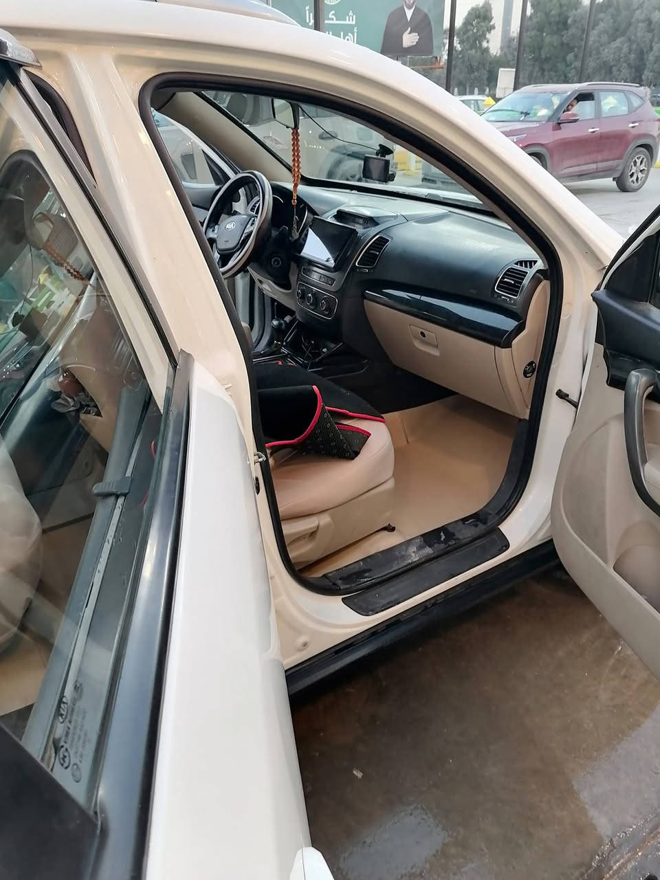 السلام عليكم..
سورنتو موديل ٢٠١٤ كوري رقم بغداد ٧راكب محرك ٤ سلندر مكانها في بغداد للاتصال *********** السعر ١٤٥
