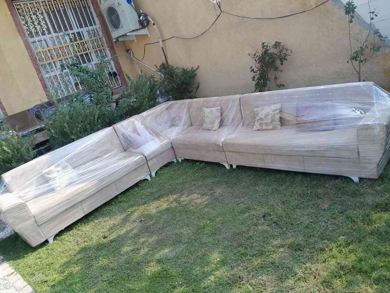 تخم وديوان باله مستخدم نظيف 
العنوان بابل البكرلي الرابعه خط النفط
***********واتساب
