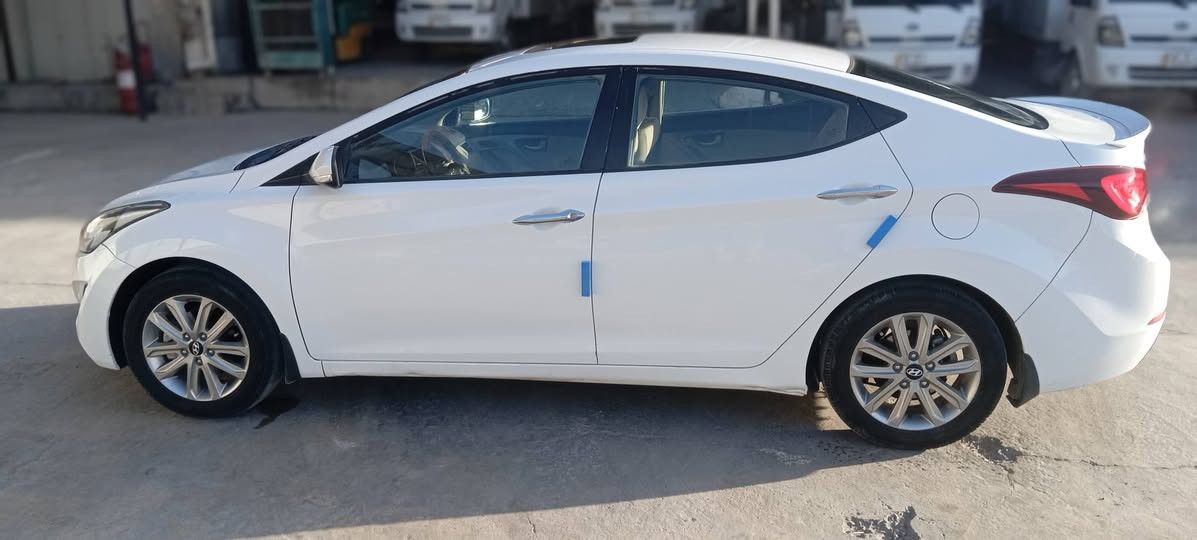 السلام عليكم
موديل / 2014 شكل 2016 خليجي بدون صبغ 
مكينه/ 1800 دوش اوتوماتيك
1. شاشه تاب و كار بلي
2. تحكم استيرن جهتين
3 .كامره خلفيه دوار
4 . نظام ايكو اقتصادي
6 .  امرايات شفط 
6 . اشارات بالمري
هزه جديده فحص جديد 
سنويه جديده 
بسمي شرط التحويل ثاني يوم 
السعر 127 بيها مجال 
الاستفسار ***********
