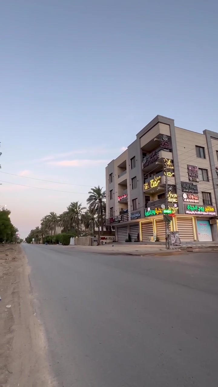 يتوفر وحداة تجاريه للايجار موقع تجاري على شارع المصافي قرب كلية الفارابي الشقق جاهزه 100/100من كافة الخدمات مصعده 24ساعه وسستم مراقبه لل امان مشورعك المساحة مختلفه باركنك خاص ب البنايه تصلحه لكافة المشاريع التجاريه 

للستفسار اكثر ***********
