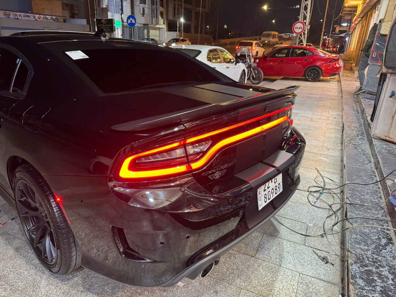 سلام عليكم
الغوالي جارجر سكات باك موديل 2020 
محرك 6400
السياره فول الفول فتحه ورادار جانبي وكشن حار بارد 
وكشن خزن 
وستيرن تدفئه 
وهواي مواصفات 
السياره زيرووو ماشيه بامريكا 15 الف وحاليا 17 الف 
شرط الفحص 
حادثها جاملغ وباب سكن 
الباب مبدل بلادي بدون صبغ
والجاملغ مصبوغ 
بجم كبس كله بلادي حته دعاميه 
السياره كلها ع بلاد بدون اظافات 
مكانها كركوك 
السعرررر. 225 وبي مجال بسيط 
للاستفسار ***********
