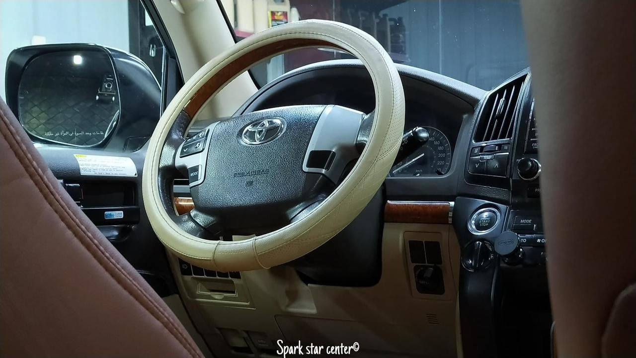 تويوتا لاندكروزر 2014 رقم بغداد المحرك: 8 سلندر 4600 العداد: 166 ألف كم السيارة باسمي، تحويل مباشر، خير من الله ما بيها نقص وما تحتاج أي مصرف

🟪 السعر  :: الطلب في التعليقات ويوصلك مباشرة ✍️ 📩                                           فقط على الصفحة مو على كروب🌐

المواصفات:
1- كراسي جلد تحكم كهرباء
2- تحكم ستيرن
3- فتحة سقف سلايد
4- تبريد مركزي
5- لايت زينون فول
6- تخم تاير جديد
7- صدر جديد
8- تشغيل عن بعد
9- مرايا قلاب مع شفط
10- الجامات تصعد وتنزل على البصمة

ملاحظات
بيها صبغ 3 قطع فقط أثر شريط (صفحة السائق)
بدون أي حادث

رقم صاحب السيارة 
***********
