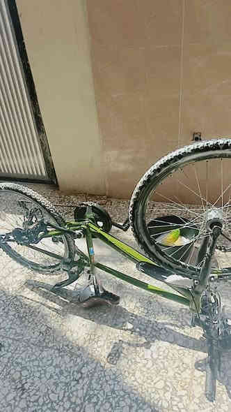 السلام عليكم بيسكل للبيع ياباني حجم24 مكان الدوره رقم ***********
