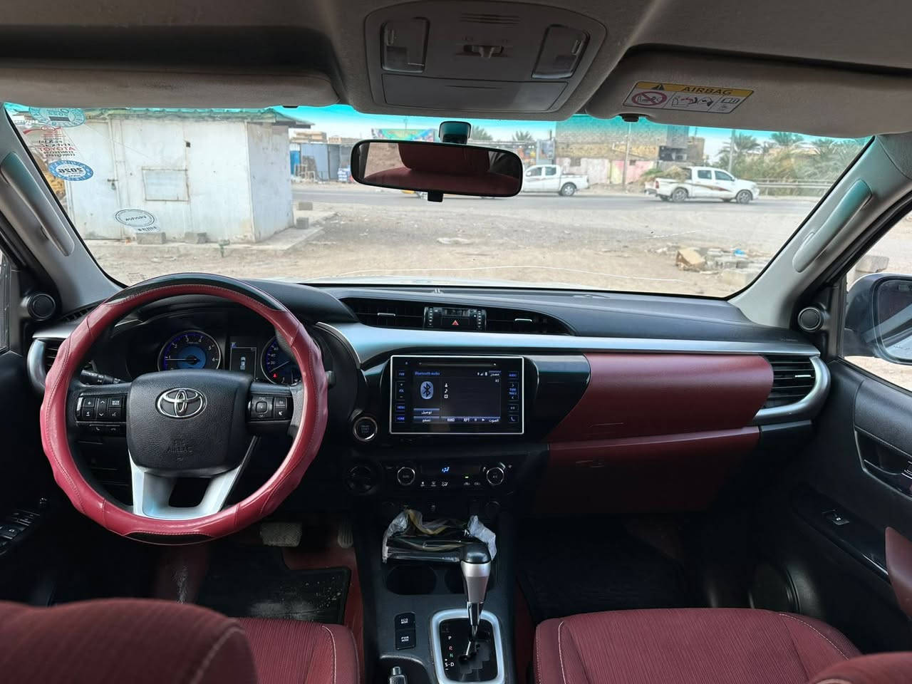 سلام ووعليكم هايلوكس موديل ٢٠٢٠بريميه فول مواصفات بصمه تشغيل بصمه أبواب لون صدفي تخم تاير يوكهاما كفاله عامه مكينه وكير وكشر كفاله حته من البارد سياره جديده ستخدام شخصي  كير اوتو رقم أربيل سنويه رقم وهزه جديده بسمي (كازززز)شرط التحويل السعر 280$وبيه مجال العنوان البصره الاستفسار ***********
